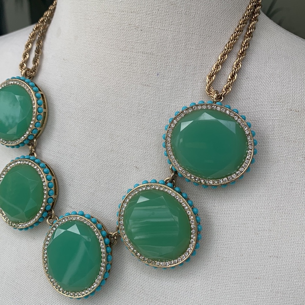 Banana Republic statement necklace - NWOT - Picture 6 of 7